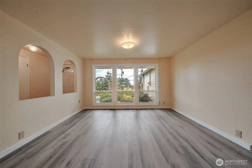 Property photo for 3811 S 239th Street, Kent photo 11