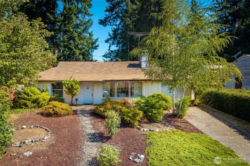 Property photo for 15326 Stone Ave N, Shoreline photo 21