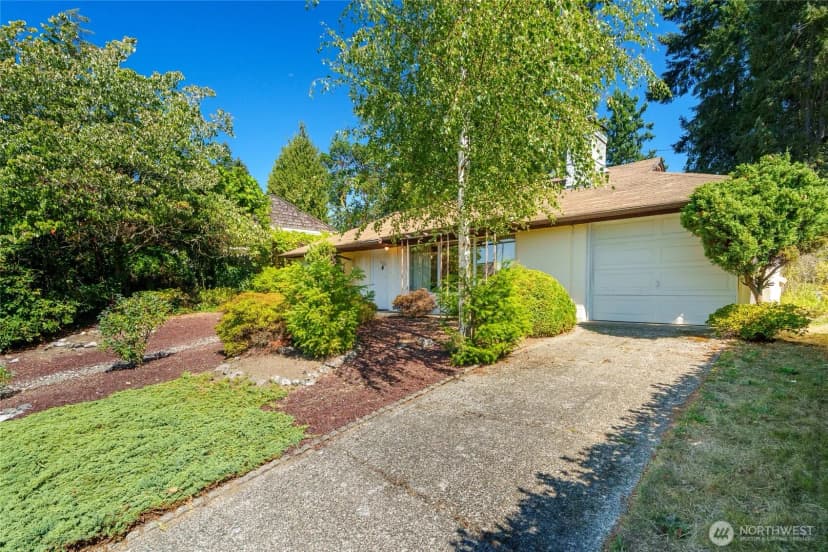 Property photo for 15326 Stone Ave N, Shoreline photo 2