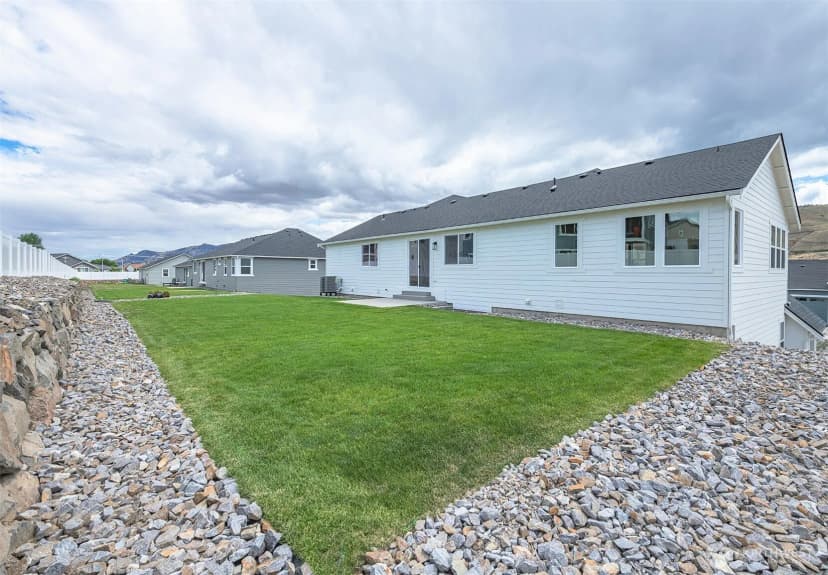 Property photo for 645 Juli Avenue, East Wenatchee photo 36