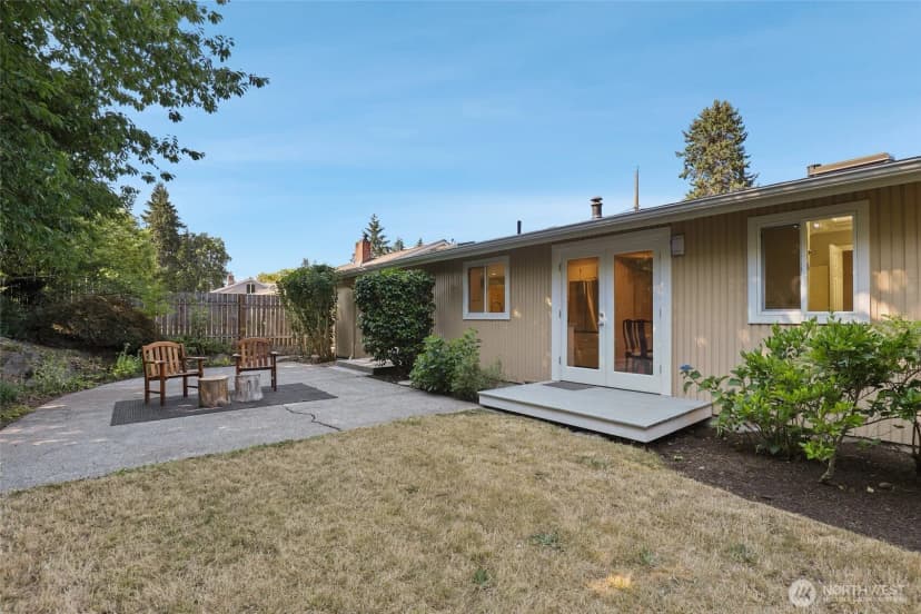 Property photo for 936 165th Avenue Se, Bellevue photo 29