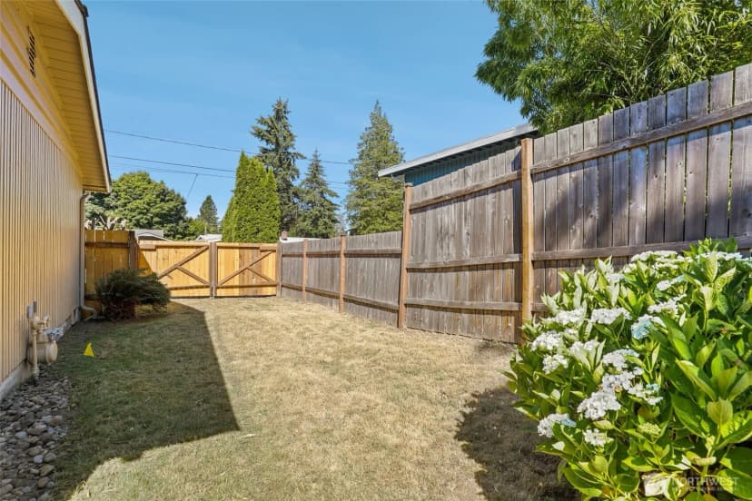 Property photo for 936 165th Avenue Se, Bellevue photo 32