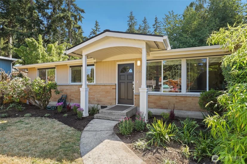 Property photo for 936 165th Avenue Se, Bellevue