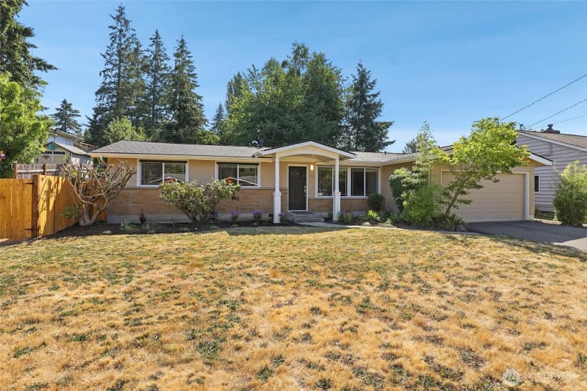 Property photo for 936 165th Avenue Se, Bellevue photo 2