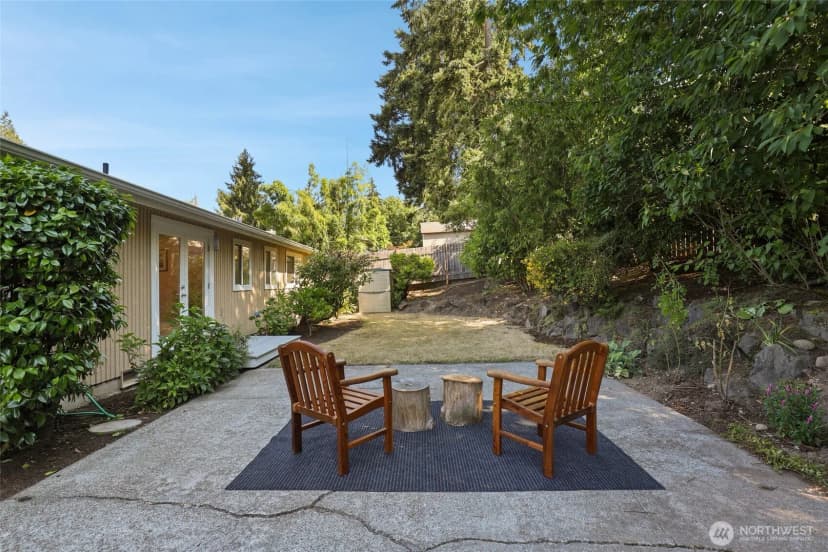 Property photo for 936 165th Avenue Se, Bellevue photo 30
