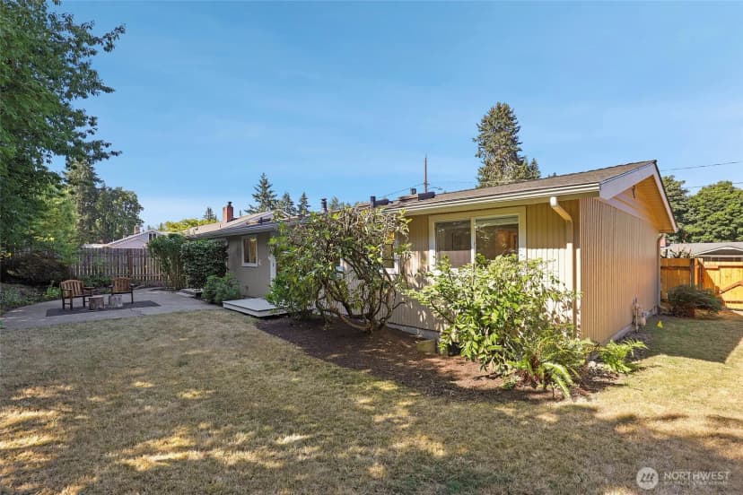 Property photo for 936 165th Avenue Se, Bellevue photo 28