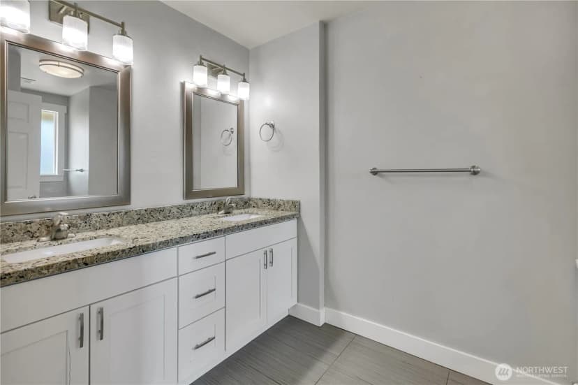 Property photo for 10610 Se 325th Place, Auburn photo 14