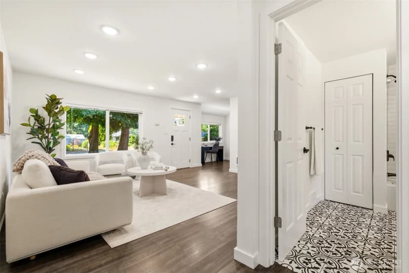 Property photo for 12042 14th Avenue Ne, Seattle photo 6