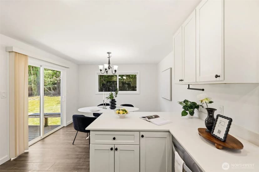 Property photo for 12042 14th Avenue Ne, Seattle photo 10