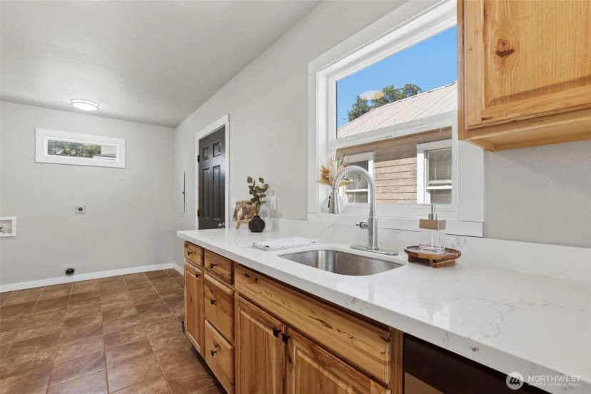 Property photo for 504 Methow Street, Wenatchee photo 7