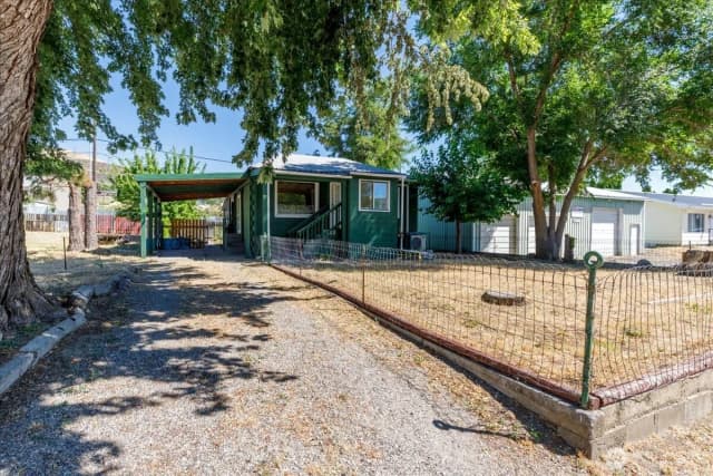 Property photo for 214 A Street, Grand Coulee photo 2