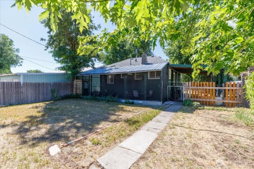 Property photo for 214 A Street, Grand Coulee photo 29