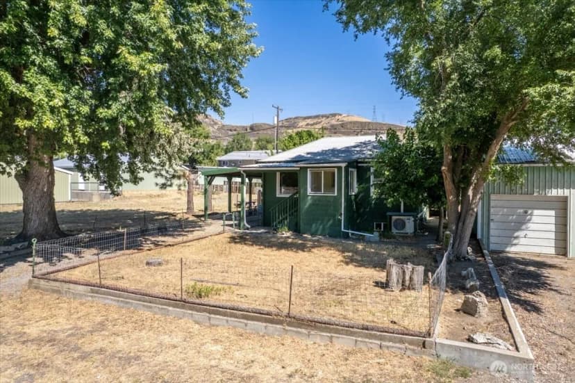 Property photo for 214 A Street, Grand Coulee photo 34