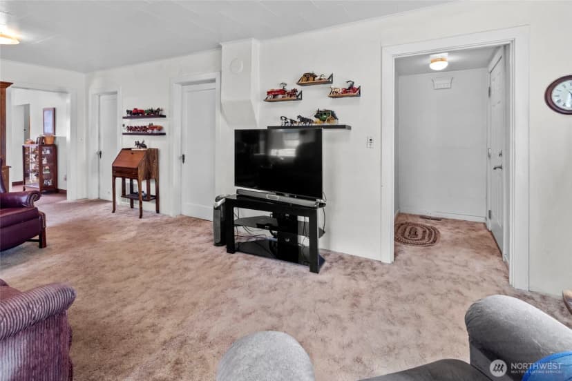 Property photo for 114 Logan Street, Davenport photo 32
