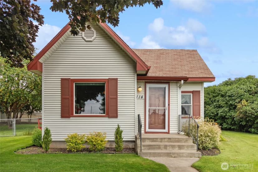 Property photo for 114 Logan Street, Davenport photo 2
