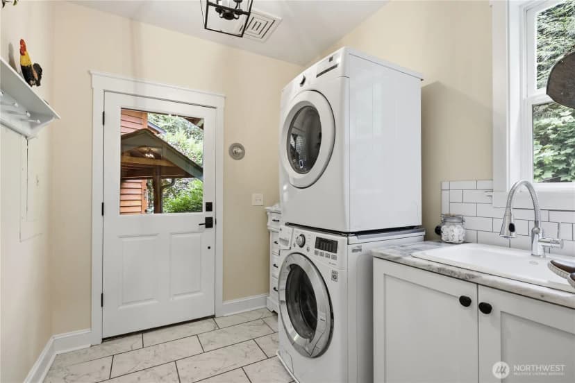 Property photo for 8724 Ne Laughing Salmon Lane, Bainbridge Island photo 18