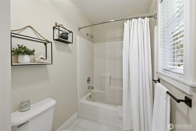 Property photo for 8724 Ne Laughing Salmon Lane, Bainbridge Island photo 32