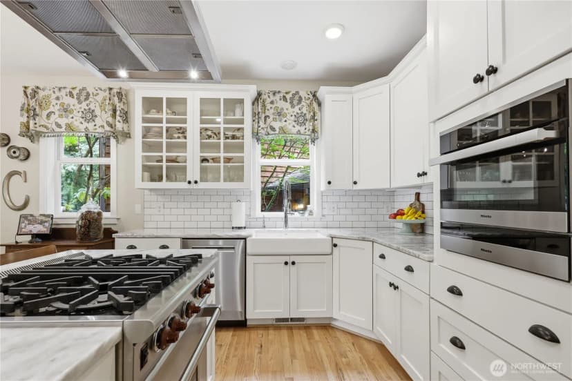 Property photo for 8724 Ne Laughing Salmon Lane, Bainbridge Island photo 14