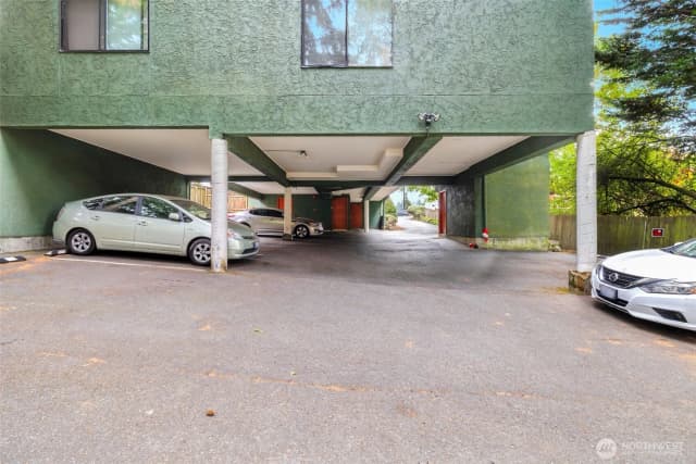 Property photo for 712 N 143rd Street, Seattle photo 4