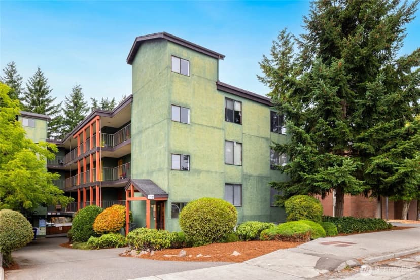 Property photo for 712 N 143rd Street, Seattle