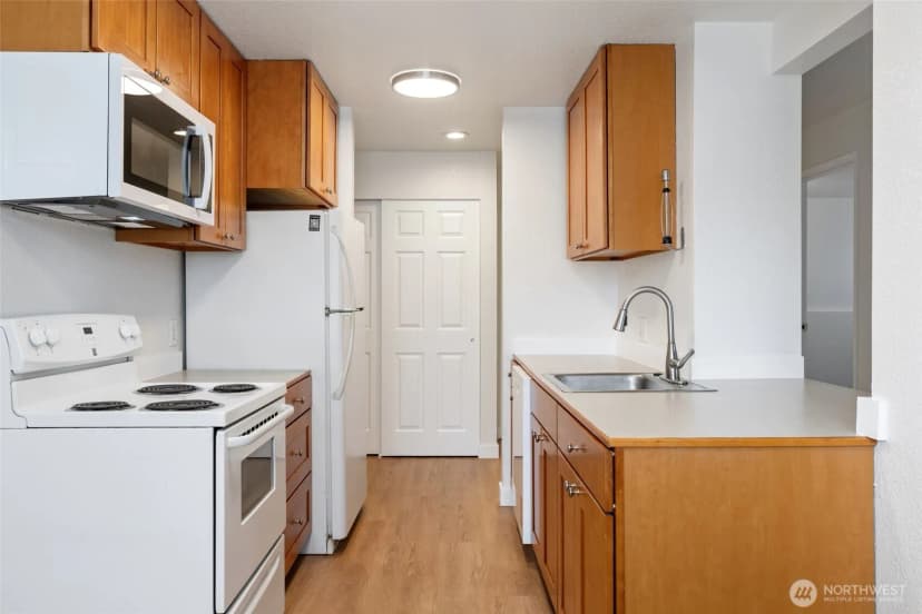 Property photo for 712 N 143rd Street, Seattle photo 15