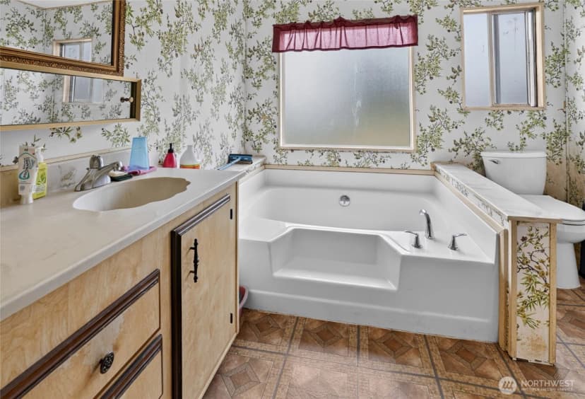 Property photo for 380 E Pole Road #19, Lynden photo 12