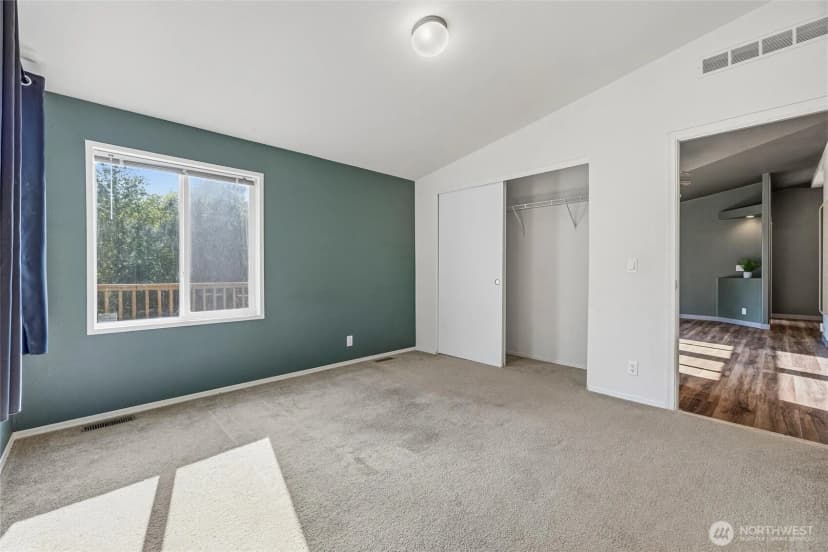 Property photo for 19643 Evergreen Lane, Sedro Woolley photo 13