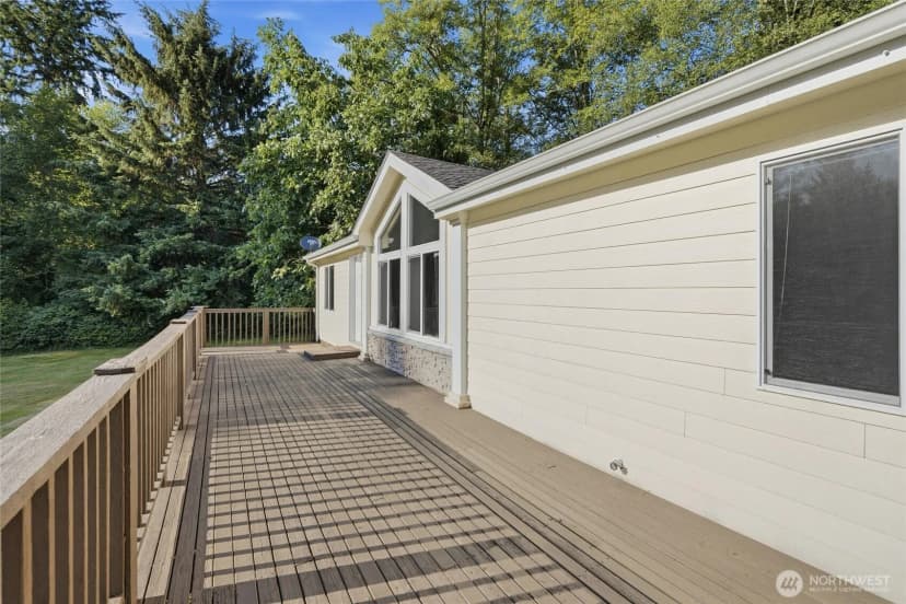 Property photo for 19643 Evergreen Lane, Sedro Woolley photo 3