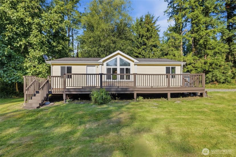 Property photo for 19643 Evergreen Lane, Sedro Woolley photo 2