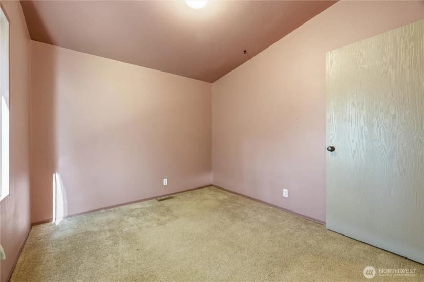 Property photo for 19643 Evergreen Lane, Sedro Woolley photo 22