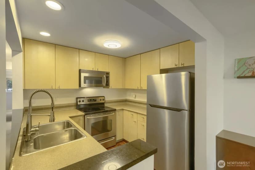 Property photo for 8240 126th Avenue Ne #a101, Kirkland photo 8
