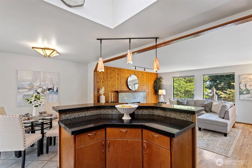 Property photo for 22202 Meridian Avenue S, Bothell photo 8