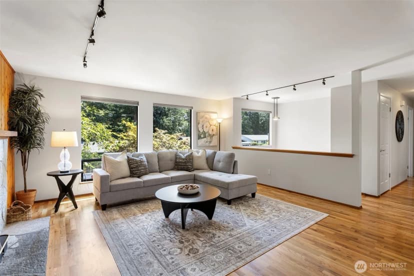Property photo for 22202 Meridian Avenue S, Bothell photo 5