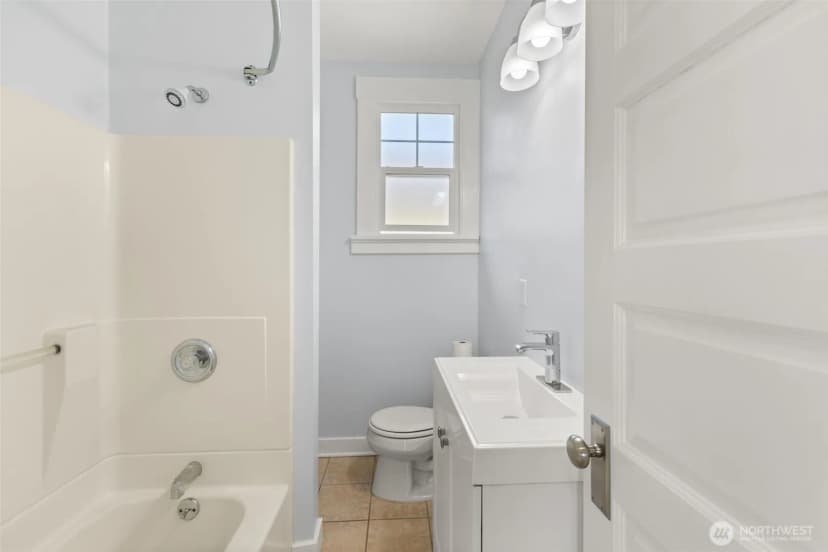 Property photo for 2021 15th Avenue S, Seattle photo 35