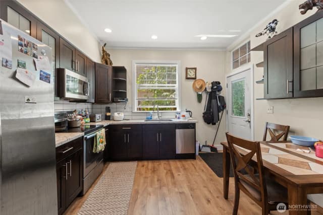 Property photo for 2021 15th Avenue S, Seattle photo 5