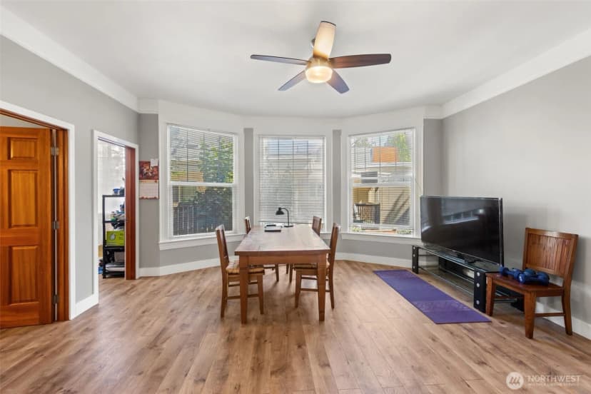 Property photo for 2021 15th Avenue S, Seattle photo 6