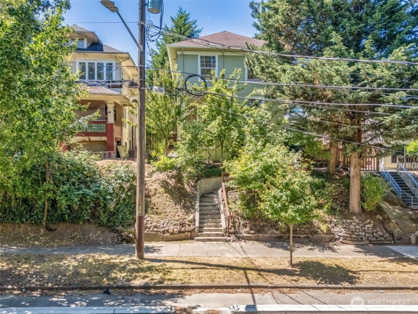 Property photo for 2021 15th Avenue S, Seattle