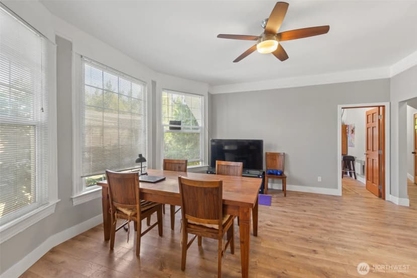 Property photo for 2021 15th Avenue S, Seattle photo 9