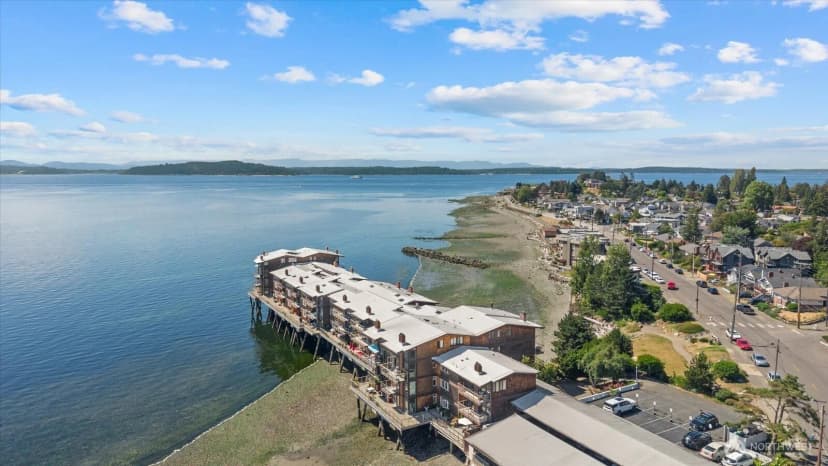 Property photo for 3717 Beach Drive Sw #303, Seattle photo 21