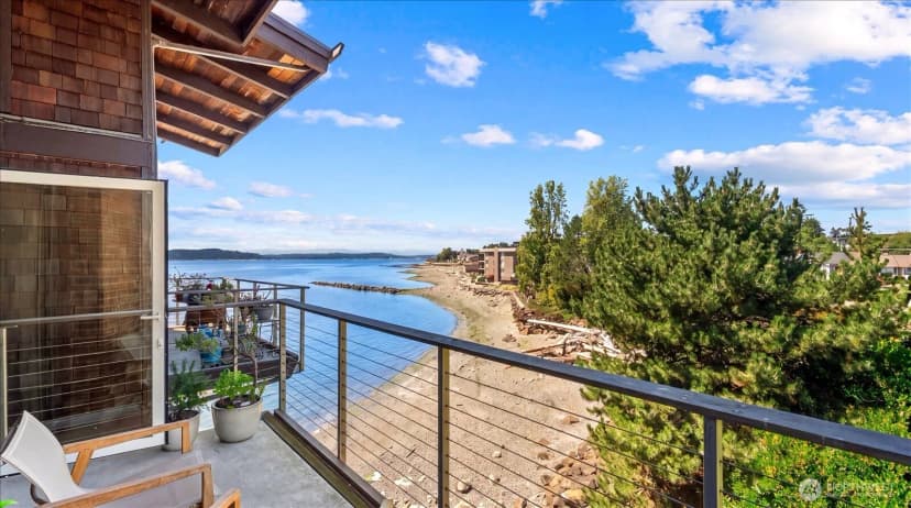 Property photo for 3717 Beach Drive Sw #303, Seattle photo 12