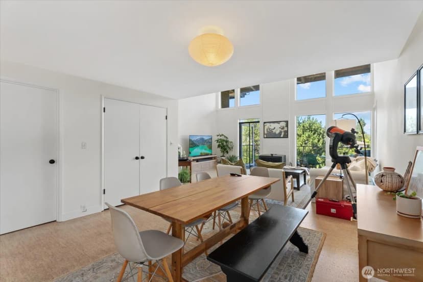 Property photo for 3717 Beach Drive Sw #303, Seattle photo 7