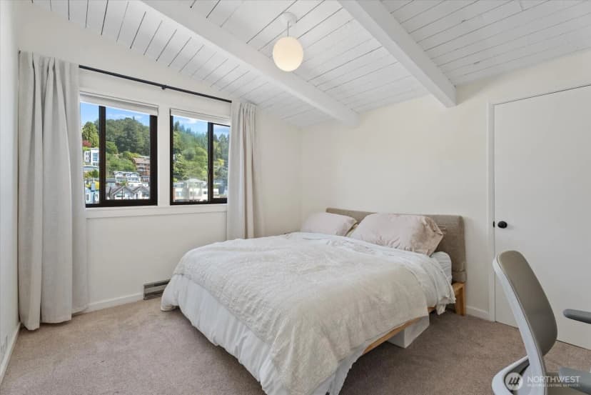 Property photo for 3717 Beach Drive Sw #303, Seattle photo 14