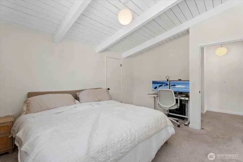 Property photo for 3717 Beach Drive Sw #303, Seattle photo 15