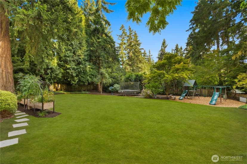 Property photo for 10527 Se 27th Street, Beaux Arts photo 30