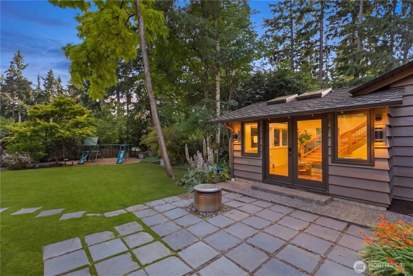 Property photo for 10527 Se 27th Street, Beaux Arts photo 32