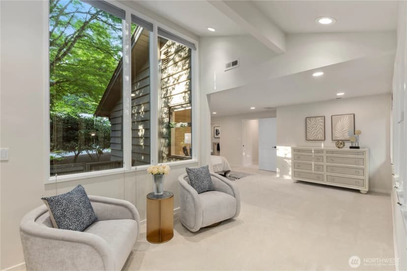 Property photo for 10527 Se 27th Street, Beaux Arts photo 15