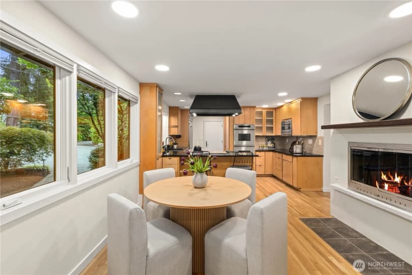 Property photo for 10527 Se 27th Street, Beaux Arts photo 13