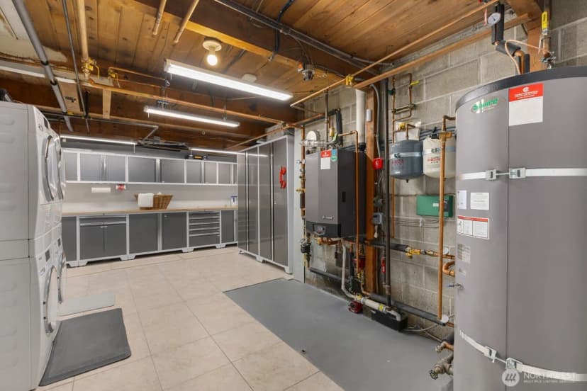 Property photo for 10527 Se 27th Street, Beaux Arts photo 27