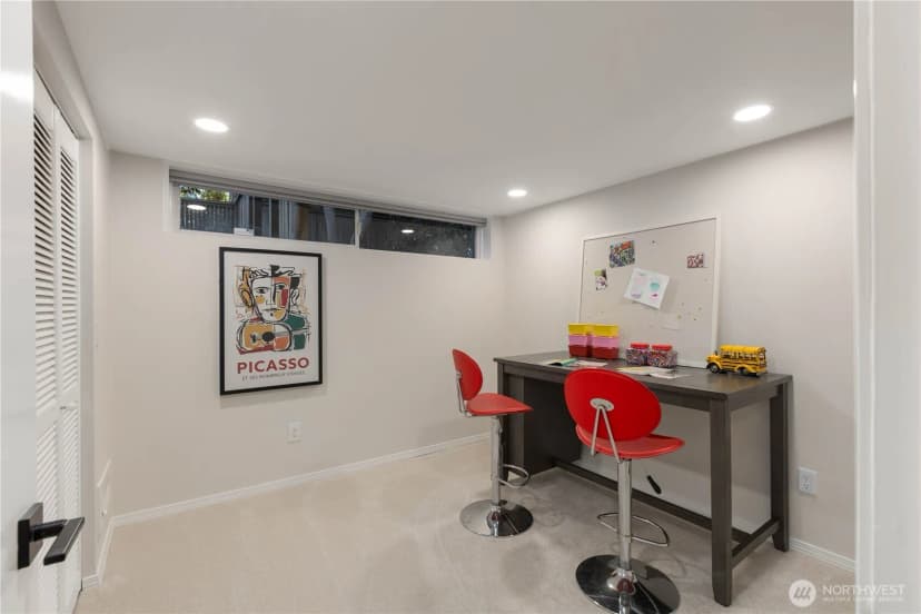 Property photo for 10527 Se 27th Street, Beaux Arts photo 26