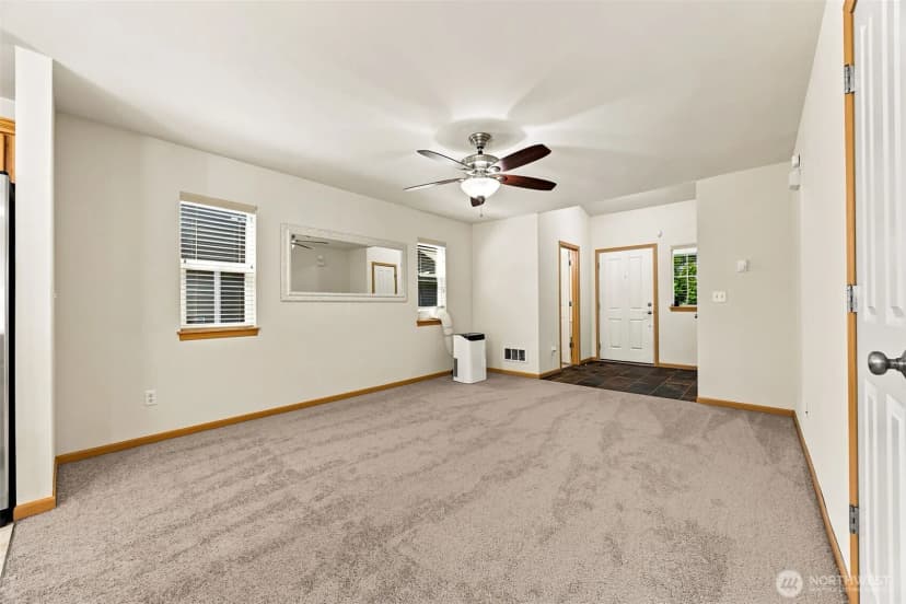 Property photo for 4363 Roxanna Loop Se, Lacey photo 3